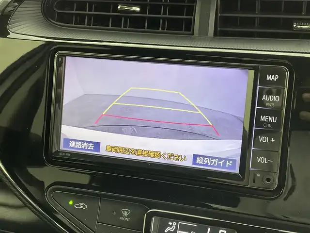 トヨタ アクア S 群馬県 2019(令1)年 8.3万km スーパーホワイトⅡ 禁煙車　純正ナビ　ワンセグ　ＢＴ　バックカメラ　トヨタセーフティセンス　衝突軽減　ＡＨＢ　オートライト　ＥＴＣ　　オートエアコン　ヘッドライトレベライザー　電動格納ミラー　Ｐスタート　スマートキー