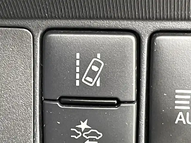 トヨタ アクア S 群馬県 2019(令1)年 8.3万km スーパーホワイトⅡ 禁煙車　純正ナビ　ワンセグ　ＢＴ　バックカメラ　トヨタセーフティセンス　衝突軽減　ＡＨＢ　オートライト　ＥＴＣ　　オートエアコン　ヘッドライトレベライザー　電動格納ミラー　Ｐスタート　スマートキー