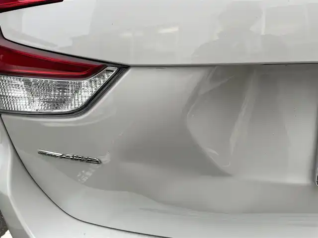 スバル フォレスター プレミアム 宮城県 2018(平30)年 5.3万km クリスタルホワイトP 純正ナビゲーション/　（フルセグテレビ　CD　FM/AM　Bluetooth）/アイサイト　/パドルシフト/レーダークルーズコントロール　/ブラインドスポットモニター/レーンアシスト/追突軽減システム/横滑り防止/デジタルインナーミラー　/バック・サイド・フロントカメラ/純正フロアマット/前席パワーシート/ステアリングヒーター/シートヒーター/ETC/パワーバックドア/スペアキー