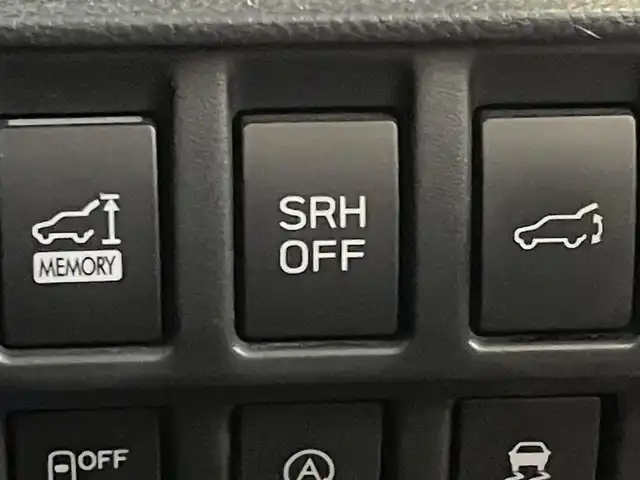 スバル フォレスター プレミアム 宮城県 2018(平30)年 5.3万km クリスタルホワイトP 純正ナビゲーション/　（フルセグテレビ　CD　FM/AM　Bluetooth）/アイサイト　/パドルシフト/レーダークルーズコントロール　/ブラインドスポットモニター/レーンアシスト/追突軽減システム/横滑り防止/デジタルインナーミラー　/バック・サイド・フロントカメラ/純正フロアマット/前席パワーシート/ステアリングヒーター/シートヒーター/ETC/パワーバックドア/スペアキー