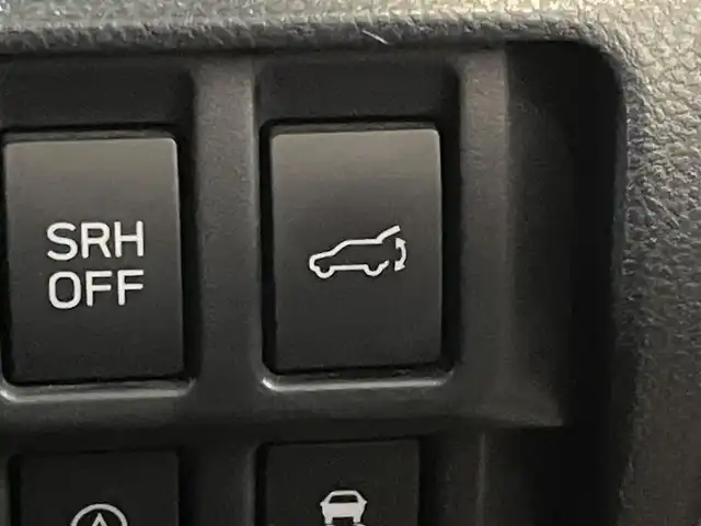 スバル フォレスター プレミアム 宮城県 2018(平30)年 5.3万km クリスタルホワイトP 純正ナビゲーション/　（フルセグテレビ　CD　FM/AM　Bluetooth）/アイサイト　/パドルシフト/レーダークルーズコントロール　/ブラインドスポットモニター/レーンアシスト/追突軽減システム/横滑り防止/デジタルインナーミラー　/バック・サイド・フロントカメラ/純正フロアマット/前席パワーシート/ステアリングヒーター/シートヒーター/ETC/パワーバックドア/スペアキー