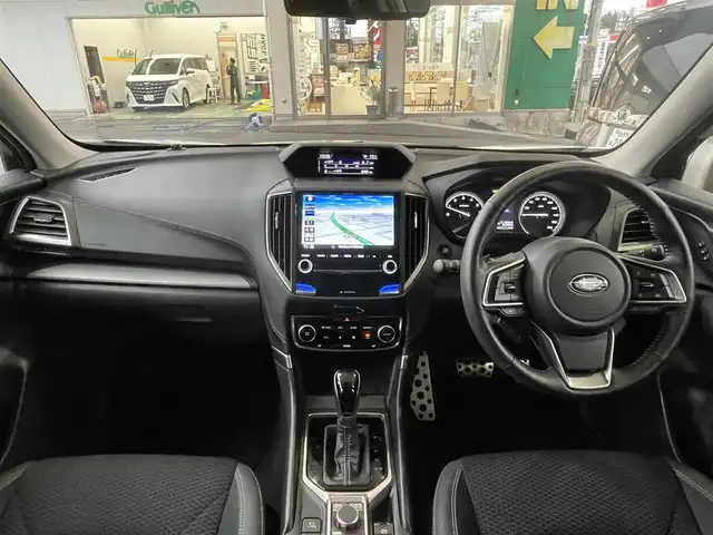 スバル フォレスター プレミアム 宮城県 2018(平30)年 5.3万km クリスタルホワイトP 純正ナビゲーション/　（フルセグテレビ　CD　FM/AM　Bluetooth）/アイサイト　/パドルシフト/レーダークルーズコントロール　/ブラインドスポットモニター/レーンアシスト/追突軽減システム/横滑り防止/デジタルインナーミラー　/バック・サイド・フロントカメラ/純正フロアマット/前席パワーシート/ステアリングヒーター/シートヒーター/ETC/パワーバックドア/スペアキー