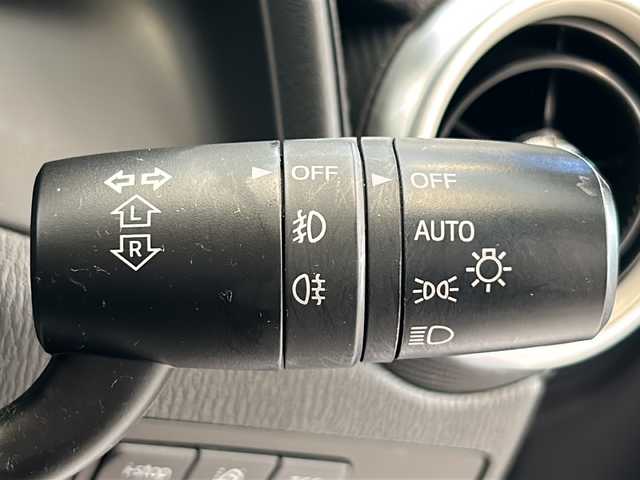 マツダ ＣＸ－３ XD エクスクルーシブモッズ 岐阜県 2018(平30)年 2.2万km ソウルレッドクリスタルM MAZDA純正ナビゲーション/4WD/全方位カメラ/フルセグテレビ/Bluetooth/CD・DVD再生/MRCC(マツダ・レーダー・クルーズ・コントロール)/空間認知支援システム/交通標識認識システム/SBS/SCBS/ドライバーアテンションアラート/ヘッドアップディスプレイ/ブラインドスポットモニター/純正ドライブレコーダー/ETC/革シート/パワーシート/シートヒーター/ステアリングヒーター/前後コーナーセンサー/LEDヘッドライト/オートライト/純正アルミホイール/純正フロアマット