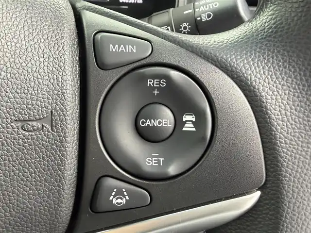 ホンダ フィット 13G L ホンダセンシング 愛知県 2018(平30)年 4.7万km スカイランドブルーM ホンダセンシング/・衝突軽減ブレーキ/・誤発進抑制機能/・アダプティブクルーズコントロール/・車線維持支援システム/・先行者発進お知らせ機能/純正SDナビ/・Bluetooth/・CD/DVD/・AUX/・フルセグTV/・iPod/ビルトインETC/バックカメラ/アイドリングストップ/LEDヘッドライト/ステアリングスイッチ/純正フロアマット/スマートキー/プッシュスタート