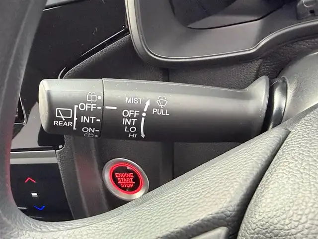 ホンダ フィット 13G L ホンダセンシング 愛知県 2018(平30)年 4.7万km スカイランドブルーM ホンダセンシング/・衝突軽減ブレーキ/・誤発進抑制機能/・アダプティブクルーズコントロール/・車線維持支援システム/・先行者発進お知らせ機能/純正SDナビ/・Bluetooth/・CD/DVD/・AUX/・フルセグTV/・iPod/ビルトインETC/バックカメラ/アイドリングストップ/LEDヘッドライト/ステアリングスイッチ/純正フロアマット/スマートキー/プッシュスタート