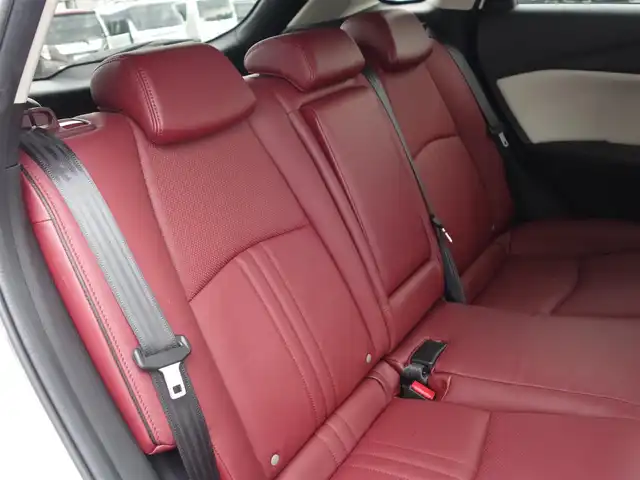 マツダ ＣＸ－３ 15S 100周年特別記念車 静岡県 2021(令3)年 4.1万km スノーフレイクホワイトパールマイカ ワンオーナー/禁煙車/純正SDナビ/　　CD/DVD/BT/SD/USB/AUX/フルセグTV/360度ビューモニター/　　　（フロント・サイド・バック・全方位）/ビルトインETC/前席シートヒーター/ステアリングリモコン/ステアリングヒーター/BOSEプレミアムサウンド/パドルシフト/運転席メモリー付きパワーシート/アドバンストスマートシティブレーキサポート/後退時スマートシティブレーキサポート/スマートシティブレーキサポート/全車速追従機能付レーダークルーズコントロール/パーキングセンサー（フロント/リア）/車線逸脱警報システム/ドライバーアテンションアラート/BSM/HUD/レザーシート/純正フロアマット/純正ドアバイザー/純正トノカバー/取扱説明書/保証書