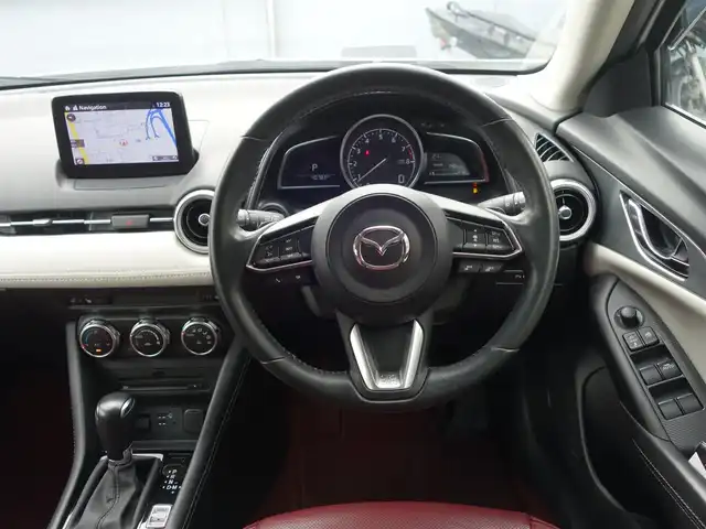 マツダ ＣＸ－３ 15S 100周年特別記念車 静岡県 2021(令3)年 4.1万km スノーフレイクホワイトパールマイカ ワンオーナー/禁煙車/純正SDナビ/　　CD/DVD/BT/SD/USB/AUX/フルセグTV/360度ビューモニター/　　　（フロント・サイド・バック・全方位）/ビルトインETC/前席シートヒーター/ステアリングリモコン/ステアリングヒーター/BOSEプレミアムサウンド/パドルシフト/運転席メモリー付きパワーシート/アドバンストスマートシティブレーキサポート/後退時スマートシティブレーキサポート/スマートシティブレーキサポート/全車速追従機能付レーダークルーズコントロール/パーキングセンサー（フロント/リア）/車線逸脱警報システム/ドライバーアテンションアラート/BSM/HUD/レザーシート/純正フロアマット/純正ドアバイザー/純正トノカバー/取扱説明書/保証書