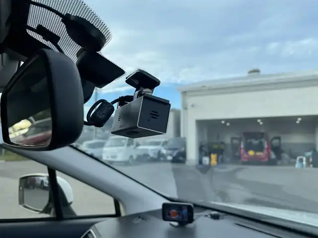 スバル レヴォーグ 1．6GT アイサイト Sスタイル 宮崎県 2015(平27)年 7.2万km クリスタルホワイトP 純正ナビ/（CN-LR700D）（DVD再生）（BT）（CD再生）/追跡機能付きクルーズコントロール/MT付きAT/（パドルシフト）/アイドリングストップ/パワーシート/コーナーセンサー/パワーウィンドウ/エアバックW/純正アルミホイール/純正LEDライト/パワーステアリング/ドライブレコーダー/（SUBARU　S19306）/プッシュスタート/電格ミラー/ABS/ETC