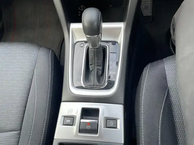 スバル レヴォーグ 1．6GT アイサイト Sスタイル 宮崎県 2015(平27)年 7.2万km クリスタルホワイトP 純正ナビ/（CN-LR700D）（DVD再生）（BT）（CD再生）/追跡機能付きクルーズコントロール/MT付きAT/（パドルシフト）/アイドリングストップ/パワーシート/コーナーセンサー/パワーウィンドウ/エアバックW/純正アルミホイール/純正LEDライト/パワーステアリング/ドライブレコーダー/（SUBARU　S19306）/プッシュスタート/電格ミラー/ABS/ETC