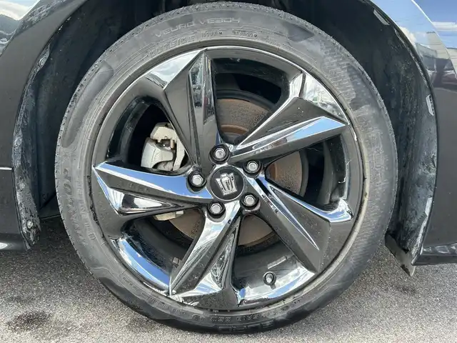 トヨタ クラウン ハイブリッド RS リミテッド 岡山県 2020(令2)年 13万km プレシャスブラックパール 登録時走行距離129301km/純正ナビ/フルセグTV(AM/FM/CD/DVD/Bluetooth)/バックカメラ/ビルトインETC/トヨタセーフティセンス/・ブラインドスポットモニター/・レーダークルーズコントロール/・オートマチックハイビーム/・プリクラッシュセーフティ/横滑り防止装置/オートブレーキホールド/D/N席パワーシート/D/N席シートヒーター/ステアリングヒーター/AC100V電源/ハーフレザーシート/純正フロアマット/18インチ純正AW