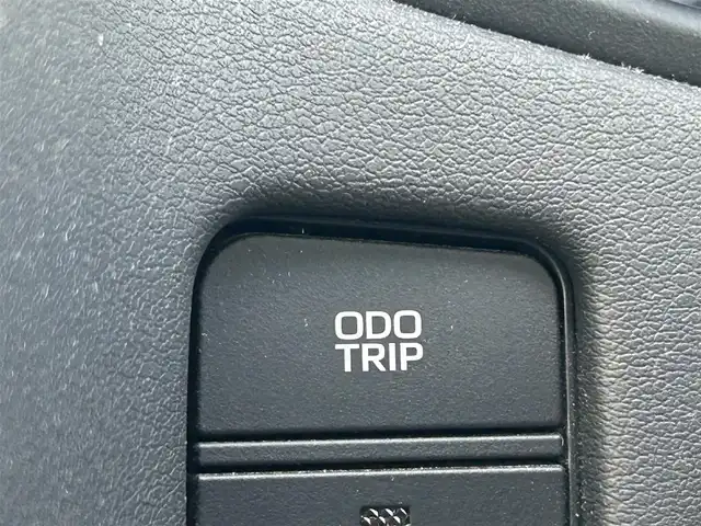 トヨタ クラウン ハイブリッド RS リミテッド 岡山県 2020(令2)年 13万km プレシャスブラックパール 登録時走行距離129301km/純正ナビ/フルセグTV(AM/FM/CD/DVD/Bluetooth)/バックカメラ/ビルトインETC/トヨタセーフティセンス/・ブラインドスポットモニター/・レーダークルーズコントロール/・オートマチックハイビーム/・プリクラッシュセーフティ/横滑り防止装置/オートブレーキホールド/D/N席パワーシート/D/N席シートヒーター/ステアリングヒーター/AC100V電源/ハーフレザーシート/純正フロアマット/18インチ純正AW