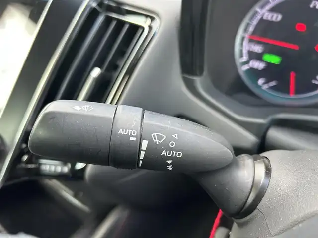 トヨタ クラウン ハイブリッド RS リミテッド 岡山県 2020(令2)年 13万km プレシャスブラックパール 登録時走行距離129301km/純正ナビ/フルセグTV(AM/FM/CD/DVD/Bluetooth)/バックカメラ/ビルトインETC/トヨタセーフティセンス/・ブラインドスポットモニター/・レーダークルーズコントロール/・オートマチックハイビーム/・プリクラッシュセーフティ/横滑り防止装置/オートブレーキホールド/D/N席パワーシート/D/N席シートヒーター/ステアリングヒーター/AC100V電源/ハーフレザーシート/純正フロアマット/18インチ純正AW