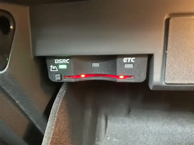 アウディ Ａ４ アバント 1.4TFSI 1stED 静岡県 2017(平29)年 3.9万km デイトナグレーパールエフェクト 限定230台/Slineエクステリアパッケージ/アウディプレセンス/バーチャルコックピット/純正ナビ/・Bluetooth/・バックカメラ/・フルセグテレビ/パークアシスト/アドバンスドキーシステム/運転席パワーシート/前席シートヒーター/純正ドライブレコーダー/ETC/電動リアゲート/純正17インチアルミホイール