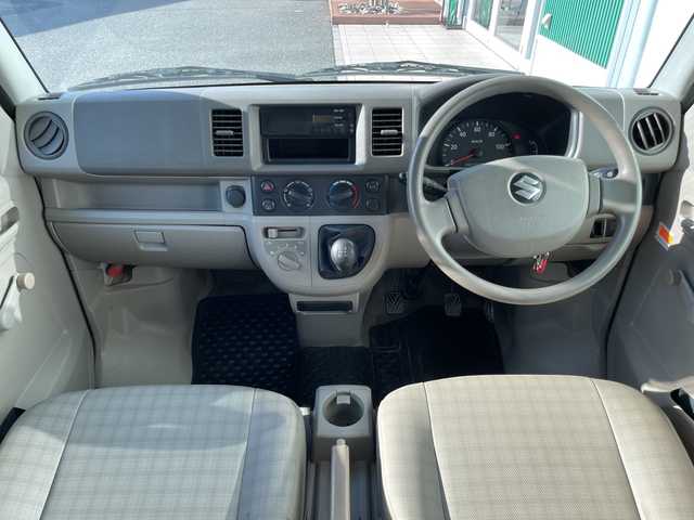 スズキ エブリイ PA 福岡県 2013(平25)年 6.5万km スペリアホワイト オーディオ/（AM/FM）/ワンオーナー/4WD/エアコン・パワーステアリング/スペアキー/フロアマット/両側スライドドア/Wエアバッグ/ドアバイザー/ヘッドライトレベライザー