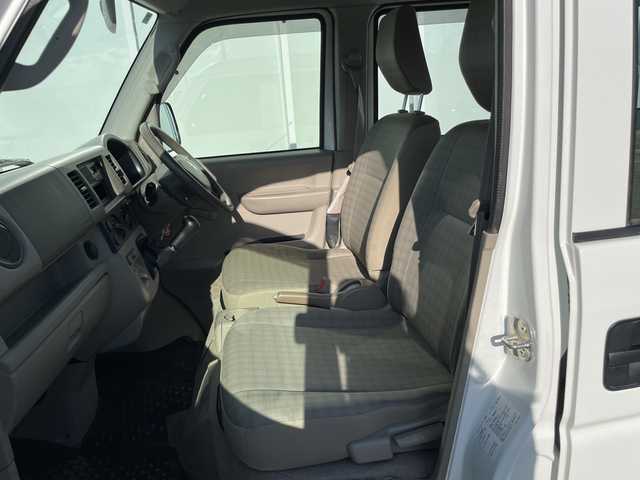 スズキ エブリイ PA 福岡県 2013(平25)年 6.5万km スペリアホワイト オーディオ/（AM/FM）/ワンオーナー/4WD/エアコン・パワーステアリング/スペアキー/フロアマット/両側スライドドア/Wエアバッグ/ドアバイザー/ヘッドライトレベライザー