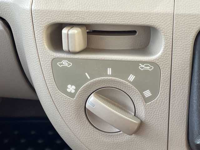 スズキ エブリイ PA 福岡県 2013(平25)年 6.5万km スペリアホワイト オーディオ/（AM/FM）/ワンオーナー/4WD/エアコン・パワーステアリング/スペアキー/フロアマット/両側スライドドア/Wエアバッグ/ドアバイザー/ヘッドライトレベライザー