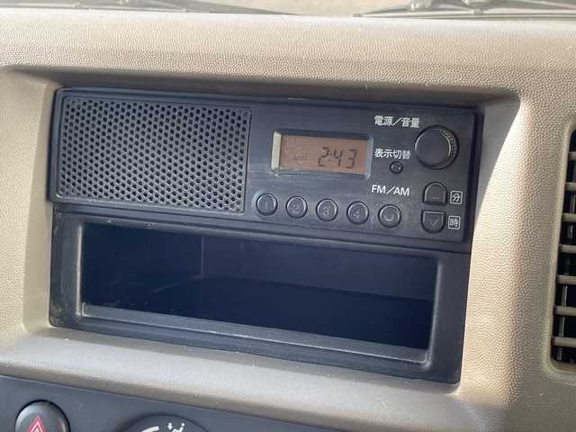 スズキ エブリイ PA 福岡県 2013(平25)年 6.5万km スペリアホワイト オーディオ/（AM/FM）/ワンオーナー/4WD/エアコン・パワーステアリング/スペアキー/フロアマット/両側スライドドア/Wエアバッグ/ドアバイザー/ヘッドライトレベライザー