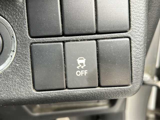 スズキ アルト ワークス 沖縄県 2017(平29)年 3.4万km スチールシルバーM ナビ/（ＡＭ／ＦＭ／ＣＤ／ＤＶＤ／ＢＴ）/ＵＳＢ入力端子　/スマートキー　/純正フロアマット　/横滑り機能　/純正１５インチアルミホイール　/プッシュスタート /オートライト /ベンチシート