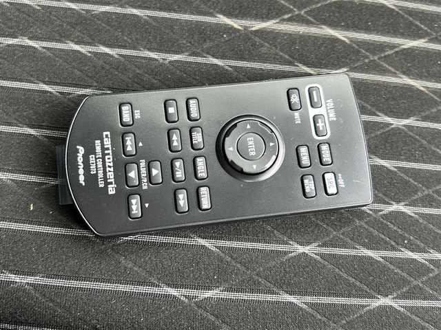 スズキ アルト ワークス 沖縄県 2017(平29)年 3.4万km スチールシルバーM ナビ/（ＡＭ／ＦＭ／ＣＤ／ＤＶＤ／ＢＴ）/ＵＳＢ入力端子　/スマートキー　/純正フロアマット　/横滑り機能　/純正１５インチアルミホイール　/プッシュスタート /オートライト /ベンチシート