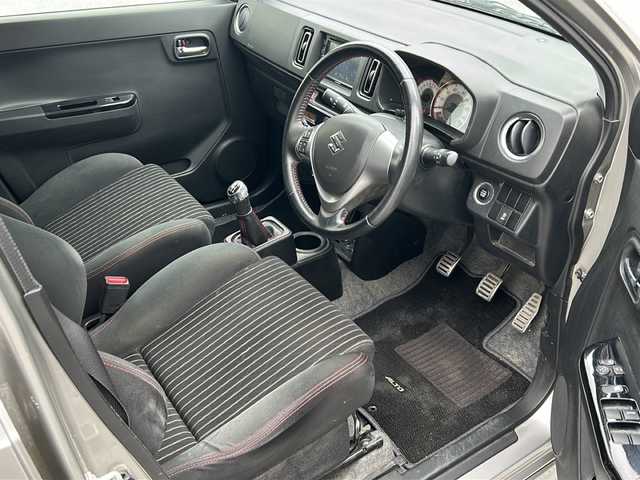 スズキ アルト ワークス 沖縄県 2017(平29)年 3.4万km スチールシルバーM ナビ/（ＡＭ／ＦＭ／ＣＤ／ＤＶＤ／ＢＴ）/ＵＳＢ入力端子　/スマートキー　/純正フロアマット　/横滑り機能　/純正１５インチアルミホイール　/プッシュスタート /オートライト /ベンチシート