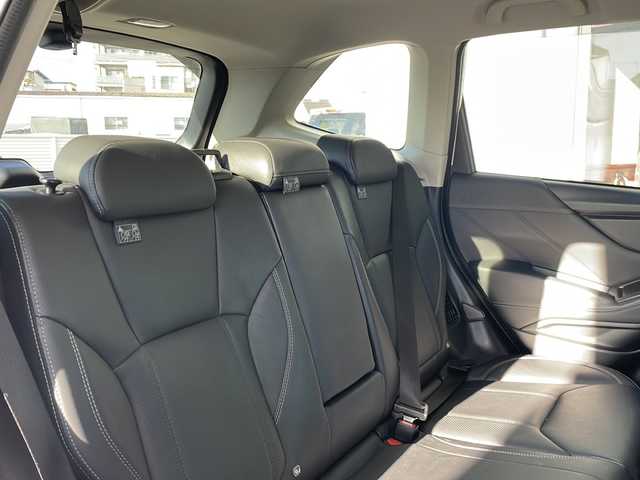 スバル フォレスター ハイブリッド アドバンス 東京都 2021(令3)年 6.6万km クリスタルホワイトP ワンオーナー/ドラレコ連動純正メモリナビ/フルセグ/バックカメラ/サイド/フロント/レーダークルーズコントロール/車線逸脱警報装置/ブラインドスポットモニター/ハンドルヒーター/デジタルインナーミラー/パドルシフト/全席シートヒーター/運転席メモリーシート/D/N席パワーシート/スマートキー×2