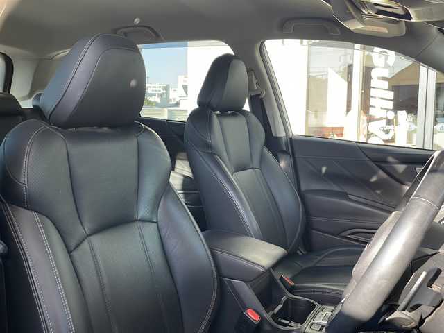 スバル フォレスター ハイブリッド アドバンス 東京都 2021(令3)年 6.6万km クリスタルホワイトP ワンオーナー/ドラレコ連動純正メモリナビ/フルセグ/バックカメラ/サイド/フロント/レーダークルーズコントロール/車線逸脱警報装置/ブラインドスポットモニター/ハンドルヒーター/デジタルインナーミラー/パドルシフト/全席シートヒーター/運転席メモリーシート/D/N席パワーシート/スマートキー×2