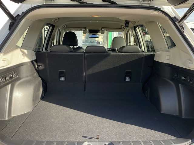 スバル フォレスター ハイブリッド アドバンス 東京都 2021(令3)年 6.6万km クリスタルホワイトP ワンオーナー/ドラレコ連動純正メモリナビ/フルセグ/バックカメラ/サイド/フロント/レーダークルーズコントロール/車線逸脱警報装置/ブラインドスポットモニター/ハンドルヒーター/デジタルインナーミラー/パドルシフト/全席シートヒーター/運転席メモリーシート/D/N席パワーシート/スマートキー×2