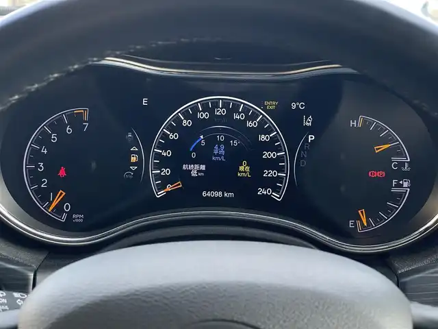 クライスラー・ジープ ジープ グランドチェロキー LTD 山梨県 2019(平31)年 6.5万km ブライトホワイト 後期　/黒革　/ＡＣＣ　/８．４ＵＣナビ　/Ｂカメラ　/フルセグＴＶ　/ＢＴ　/ＵＳＢ　/ステアリングＨ　/ＬＫＡ　/ＢＳＡ　/カープレイ　/ＨＩＤ　/Ａライト　/シートＨ　/ベンチＬ　/エアサス　/Ａブレーキアシスト　/保証書