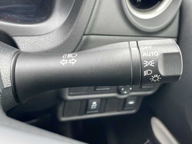 日産 ノート e－パワー X 道東・釧路十勝 2018(平30)年 1.3万km ブリリアントシルバー ナビ　MM318D-W/(AM/FM/CD/DVD/BT)/ETC/ステアリングスイッチ/夏タイヤ積込/純正15インチAW/社外フロアマット/ドアバイザー/コーナーセンサー　前後/レーンキープアシスト/オートライト/ABS/横滑り防止装置