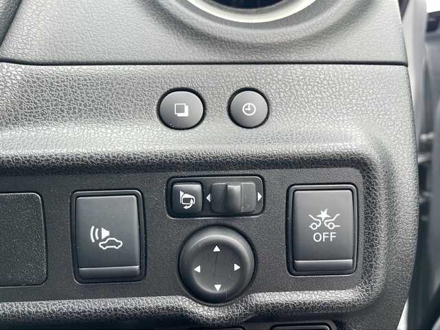 日産 ノート e－パワー X 道東・釧路十勝 2018(平30)年 1.3万km ブリリアントシルバー ナビ　MM318D-W/(AM/FM/CD/DVD/BT)/ETC/ステアリングスイッチ/夏タイヤ積込/純正15インチAW/社外フロアマット/ドアバイザー/コーナーセンサー　前後/レーンキープアシスト/オートライト/ABS/横滑り防止装置