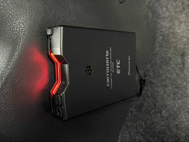 日産 ノート e－パワー X 道東・釧路十勝 2018(平30)年 1.3万km ブリリアントシルバー ナビ　MM318D-W/(AM/FM/CD/DVD/BT)/ETC/ステアリングスイッチ/夏タイヤ積込/純正15インチAW/社外フロアマット/ドアバイザー/コーナーセンサー　前後/レーンキープアシスト/オートライト/ABS/横滑り防止装置