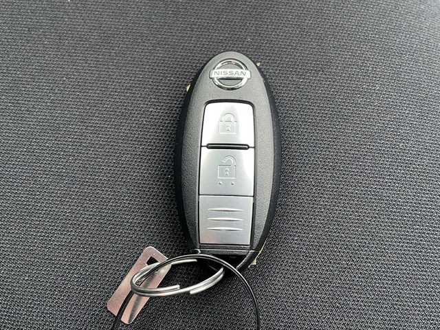 日産 ノート e－パワー X 道東・釧路十勝 2018(平30)年 1.3万km ブリリアントシルバー ナビ　MM318D-W/(AM/FM/CD/DVD/BT)/ETC/ステアリングスイッチ/夏タイヤ積込/純正15インチAW/社外フロアマット/ドアバイザー/コーナーセンサー　前後/レーンキープアシスト/オートライト/ABS/横滑り防止装置