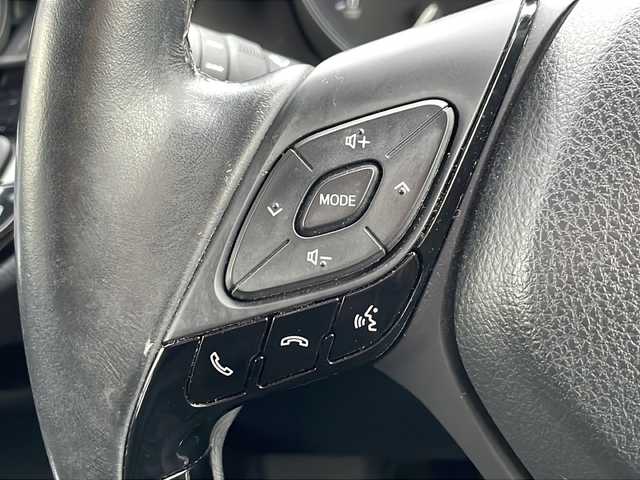 トヨタ Ｃ－ＨＲ S－T 道東・釧路十勝 2017(平29)年 9.2万km ホワイトパールクリスタルシャイン 4WD/純正メモリナビ　NSZT-W66T/　(AM/FM/CD/BT)/フルセグTV/バックカメラ/プリクラッシュセーフティ/レーンキープアシスト/オートハイビーム/レーダークルーズコントロール/前コーナーセンサー/社外ドライブレコーダー/純正AW夏タイヤセット(215/60R17)積込/トノカバー