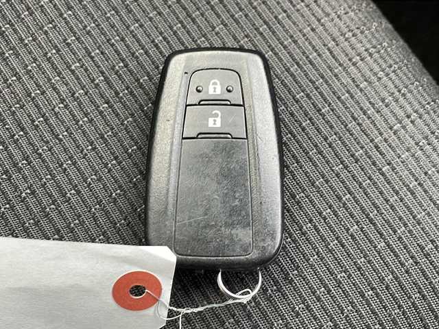 トヨタ Ｃ－ＨＲ S－T 道東・釧路十勝 2017(平29)年 9.2万km ホワイトパールクリスタルシャイン 4WD/純正メモリナビ　NSZT-W66T/　(AM/FM/CD/BT)/フルセグTV/バックカメラ/プリクラッシュセーフティ/レーンキープアシスト/オートハイビーム/レーダークルーズコントロール/前コーナーセンサー/社外ドライブレコーダー/純正AW夏タイヤセット(215/60R17)積込/トノカバー