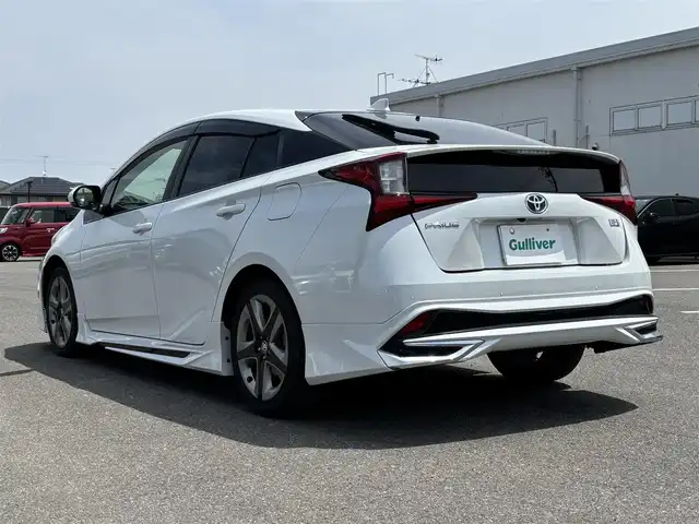 トヨタ プリウス Sツーリングセレクション 大分県 2020(令2)年 3.1万km プラチナホワイトパールマイカ ・純正ナビ(CD.DVD.SD.BT)/・バックカメラ/・フルセグテレビ/・モデリスタエアロ/・プリクラッシュセーフティ/・AC100V/・コーナーセンサー/・レーダークルーズコントロール/・ETC/・ドライブレコーダー/・オートハイビーム/・シートヒーター/・ステアリングリモコン/・純正ホイール