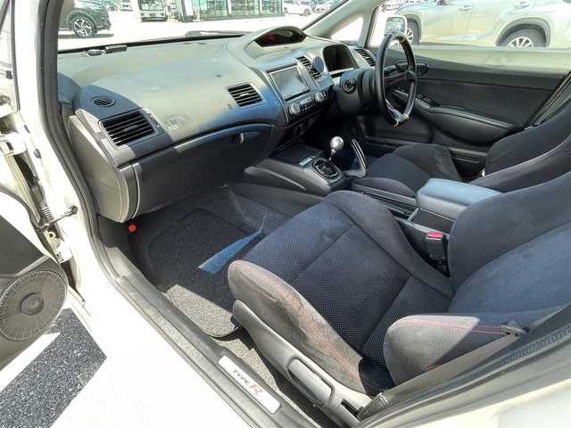 ホンダ シビック タイプR 滋賀県 2007(平19)年 19.7万km チャンピオンシップホワイト Panasonicナビ/(フルセグ/CD/DVD/ipod/FM/AM)/6MT/ETC/HIDライト/社外フォグ/運転席RECAROシート/TEINサスペンション/カーボンボンネット/dpRacing ステアリング/柿本改マフラー/BLITZエアクリーナー