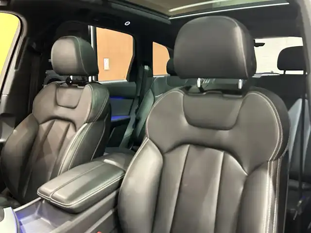 アウディ Ｑ７ 3．0TFSI クワトロ 道央・札幌 2018(平30)年 5.7万km グレイシアホワイトメタリック グレイシアホワイトメタリック/Sラインパッケージ/アダプティブエアサスペンション/パノラマサンルーフ/マトリクスLEDヘッドライト/21インチマットチタンルックポリッシュトAW/リアアシスタンスパッケージ/　・アウディサイドアシスト/　・アウディプレセンスリヤ/　・サイドエアバック/7シーターパッケージ/　・三列目シート/　・4ゾーンエアコン/　・前後シートヒーター/　・三ブラインド