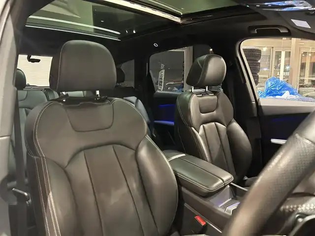 アウディ Ｑ７ 3．0TFSI クワトロ 道央・札幌 2018(平30)年 5.7万km グレイシアホワイトメタリック グレイシアホワイトメタリック/Sラインパッケージ/アダプティブエアサスペンション/パノラマサンルーフ/マトリクスLEDヘッドライト/21インチマットチタンルックポリッシュトAW/リアアシスタンスパッケージ/　・アウディサイドアシスト/　・アウディプレセンスリヤ/　・サイドエアバック/7シーターパッケージ/　・三列目シート/　・4ゾーンエアコン/　・前後シートヒーター/　・三ブラインド