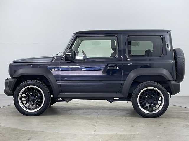 スズキ ジムニー シエラ JC 道央・札幌 2018(平30)年 6.3万km ブルーイッシュブラックパール3 ・4WD/・ワンオーナー/・寒冷地仕様/・社外ディスプレイオーディオ&BT&USB&AUX&HDMI/・衝突軽減ブレーキ/・レーンキープアシスト/・クルーズコントロール/・ステアリングスイッチ(非連動)/・ドアミラーヒーター/・RAYS18インチAWマッドタイヤ/・純正フロアマット/・前席シートヒーター/・ダウンヒルアシスト/・社外フロントグリル/・LEDヘッドライト/・LEDフォグランプ(切替式)/・プッシュスタート/・スマートキー