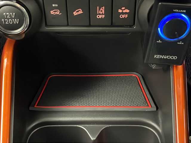スズキ イグニス ハイブリッド MZ 秋田県 2016(平28)年 6.7万km ピュアホワイトP 4WD/社外ナビ/(FM/AM/Bluetooth/フルセグTV/DVD/CD)/バックカメラ/衝突軽減装置/横滑り防止装置/レーンキープアシスト/ダウンヒルアシスト/クルーズコントロール/ETC/ステアリングリモコン/パドルシフト/LEDヘッドライト/フォグランプ/オートライト/革巻きステアリング/電動格納ミラー/ウィンカーミラー/スマートキー/スペアキー/プッシュスタート/社外アルミホイール/純正フロアマット/ドアバイザー/社外マフラー/社外車高調