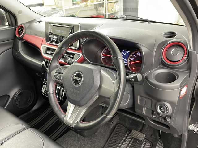 ダイハツ キャスト スポーツ SAⅢ 道央・札幌 2018(平30)年 9.4万km ブラックマイカメタリック ・4WD  /ターボ車/・スマートアシスト3/・衝突回避支援ブレーキ/車線逸脱警報/・誤発進抑制制御/先行車発進お知らせ/・オートハイビーム/LEDライト/・社外CDオーディオ/・CD.USB.AUX/・D.N席シートヒーター/ハーフレザーシート/・アイドリングストップ/・純正15インチアルミホイール/・パドルシフト