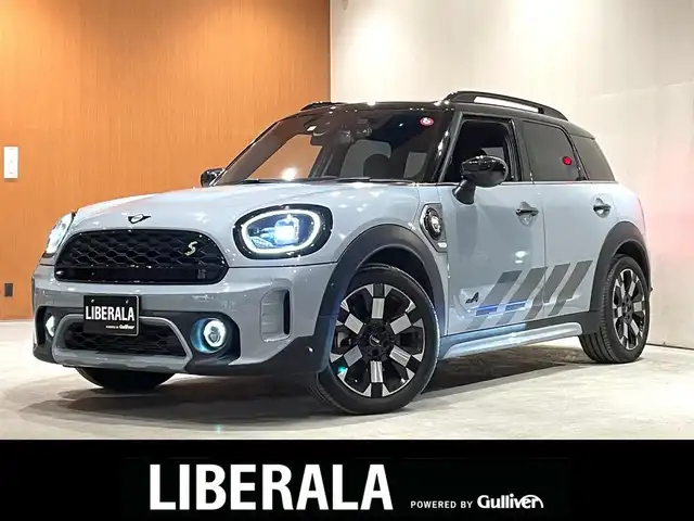 ＭＩＮＩ ＢＭＷ ミニ クロスオーバー クーパー S E オール4アンテイムドED 道央・札幌 2022(令4)年 2.8万km モメンタムグレー 特別仕様車/　・MINI Yoursレザーラウンジハイランドグリーン/　・専用18インチアロイホイール/　・専用サイドスカットル/　・専用サイドストライプ/Apple CarPlay/USB/BT/バックカメラ/PDC/パーキングアシスト/ACC/ドライビングアシスト/マルチディスプレイメーターパネル/LEDヘッドライト/電動リアゲート