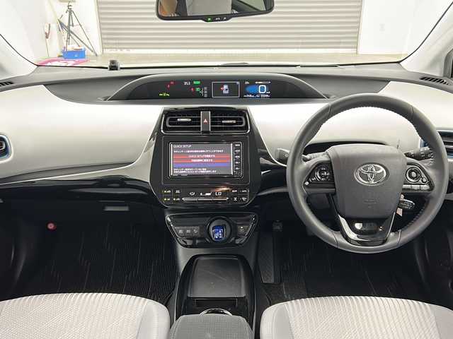 トヨタ プリウス A 三重県 2020(令2)年 2.3万km プレシャスホワイトパール 禁煙車/トヨタセーフティセンス/レーンキープアシスト/純正ナビ/CD/SD/ワンセグTV/バックカメラ/ヘッドアップディスプレイ/クリアランスソナー/レーダークルーズコントロール/ブラインドスポットモニター/パーキングアシスト/ビルトインETC/純正ドライブレコーダー/オートハイビーム
