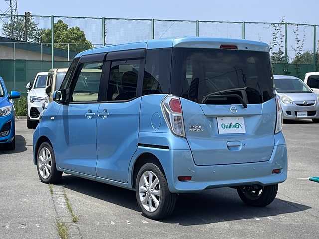 日産 デイズ ルークス X Vセレクション 静岡県 2020(令2)年 2.1万km アイスブルー 純正ナビ/地デジTV/純正CD/DVD/Bluetooth/バック/全周囲カメラ/エマージェンシーブレーキ/両側パワースライドドア/純正14インチAW/スマートキー/スペアキー/ETC/ドライブレコーダー
