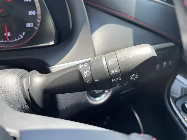 トヨタ ハリアー プレミアム 長崎県 2017(平29)年 3.4万km ホワイトパールクリスタルシャイン 純正メーカーナビ/パワーシート/ハーフレザーシート/トヨタセーフティセンス/ビルトインETC/バックカメラ/RAYS18インチアルミ/パワーバックドア/前後ドライブレコーダー/純正アルミ積み込み/LEDヘッドライト/オートライト/レーンキープアシスト/レーダークルーズコントロール/ステアリングスイッチ/アイドリングストップ