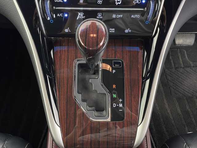 トヨタ ハリアー プレミアム アドバンスドP 鹿児島県 2014(平26)年 8.6万km スパークリングブラックパールクリスタルシャイン 純正ナビ　/（フルセグ/Bluetooth/CD/DVD/AM/FM/AUX）/サンルーフ　/JBLサウンド　/パノラミックビューモニター　/ビルドインETC　/シートヒーター　/パワーバックドア/置くだけ充電　/クルーズコントロール　/パワーシート　/オートマチックハイビーム　/ドアバイザー/純正アルミホイール/純正フロアマット/オートライト/パワーシート/パーキングアシスト