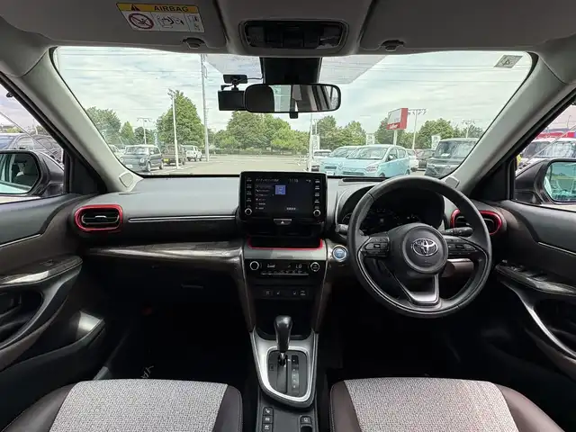 トヨタ ヤリスクロス ハイブリッド Z 栃木県 2021(令3)年 5.7万km ブラックマイカ/ホワイトパールクリスタルシャイン 2トーン トヨタセーフティセンス/トヨタチームメイト/・アドバンスドパーク/・パノラミックビューモニター/純正ナビ/フルセグTV/Bluetooth/USB/ハンズフリーパワーバックドア/アダプティブハイビームシステム/カラーヘッドアップディスプレイ/アクセサリーコンセント(AC100V/1500W)/ハーフレザーシート/D席パワーシート/前席シートヒーター/ステアリングリモコン/ビルトインETC/ドライブレコーダー