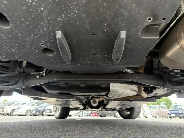 トヨタ ヤリスクロス ハイブリッド Z 栃木県 2021(令3)年 5.7万km ブラックマイカ/ホワイトパールクリスタルシャイン 2トーン トヨタセーフティセンス/トヨタチームメイト/・アドバンスドパーク/・パノラミックビューモニター/純正ナビ/フルセグTV/Bluetooth/USB/ハンズフリーパワーバックドア/アダプティブハイビームシステム/カラーヘッドアップディスプレイ/アクセサリーコンセント(AC100V/1500W)/ハーフレザーシート/D席パワーシート/前席シートヒーター/ステアリングリモコン/ビルトインETC/ドライブレコーダー
