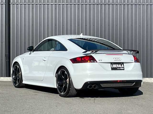アウディ ＴＴクーペ 1．8 TFSI Sライン コンペティション 福島県 2014(平26)年 3.8万km グレイシアホワイトメタリック Sラインハーフレザーシート/専用ミラーカバー/専用19インチAW/専用リアスポイラー/純正ナビ/・CD/DVD/BT/フルセグTV/パドルシフト/ETC/オートヘッドライト /HIDヘッドライト/ステアリングスイッチ/リモコンキー/取扱説明書/保証書/スペアキー
