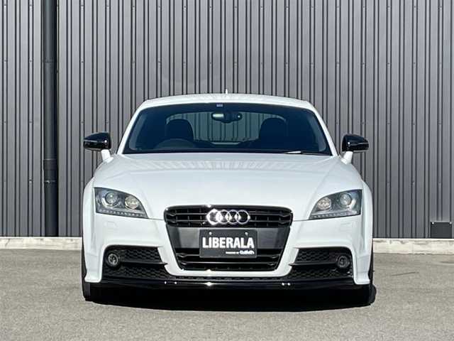アウディ ＴＴクーペ 1．8 TFSI Sライン コンペティション 福島県 2014(平26)年 3.8万km グレイシアホワイトメタリック Sラインハーフレザーシート/専用ミラーカバー/専用19インチAW/専用リアスポイラー/純正ナビ/・CD/DVD/BT/フルセグTV/パドルシフト/ETC/オートヘッドライト /HIDヘッドライト/ステアリングスイッチ/リモコンキー/取扱説明書/保証書/スペアキー